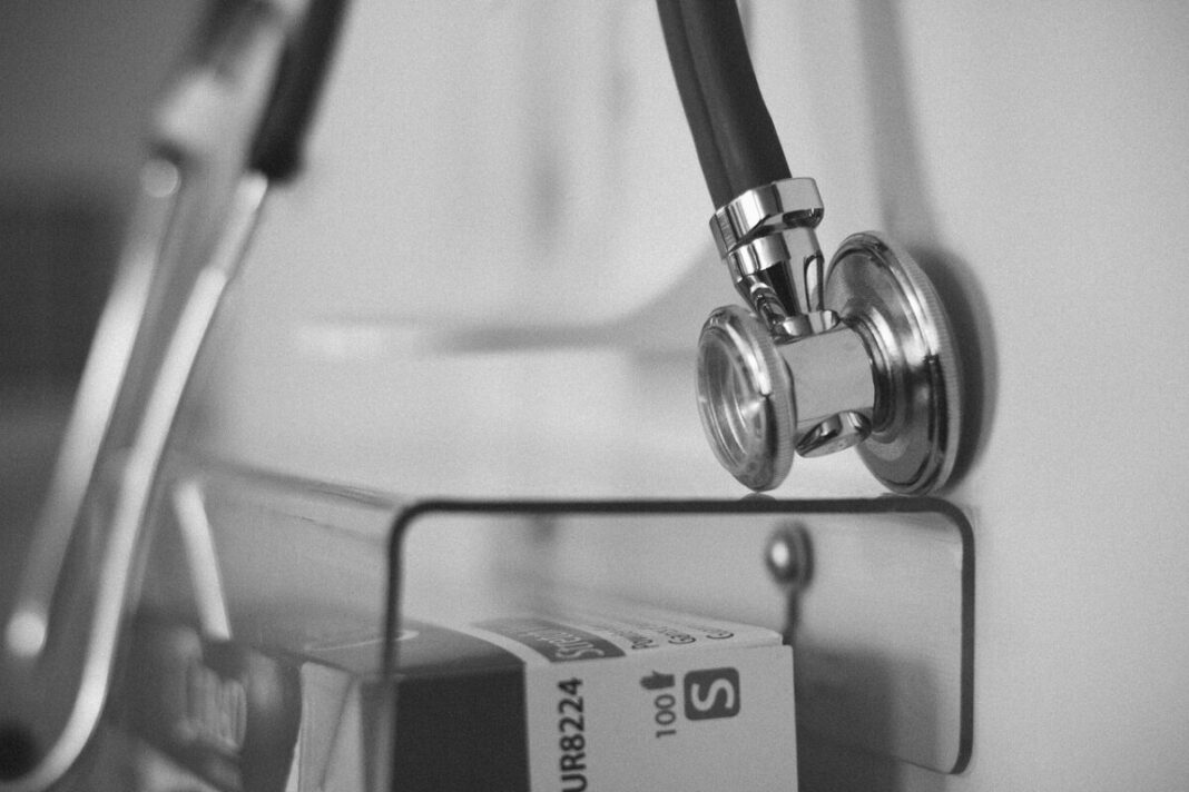 El 84% de la población adulta acudió a atención primaria en el último año y el 57% consultó a un especialista hospitalario