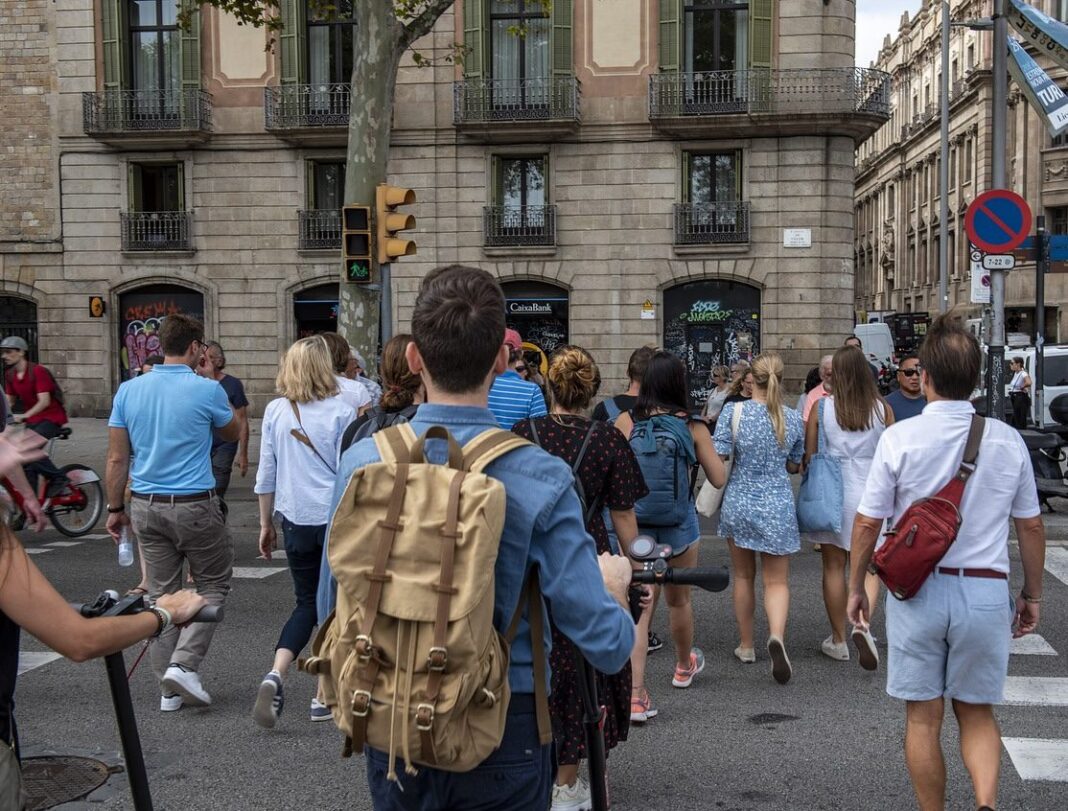España supera los 10 millones de turistas en mayo y el gasto sube casi un 11%