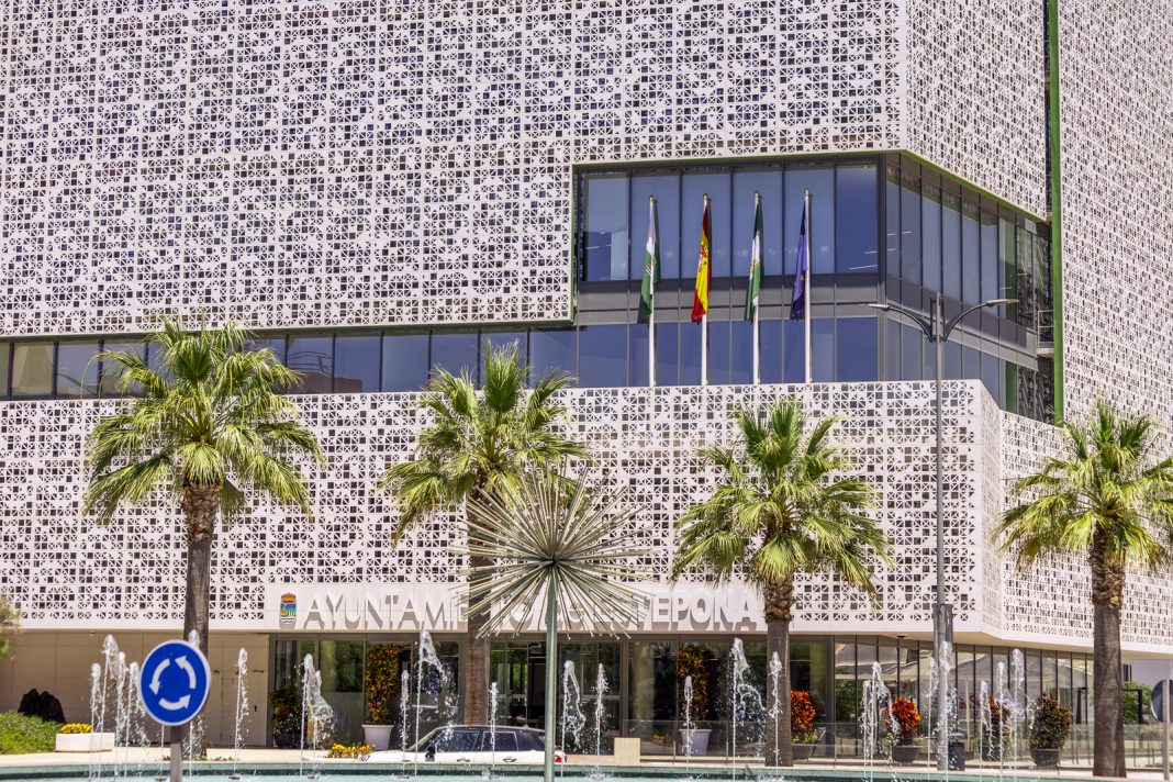 Estepona alcanza más de 90 millones de saldo bancario al cierre de 2025